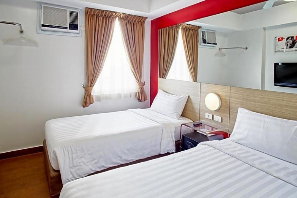Red Planet Manila Aseana City Image 17